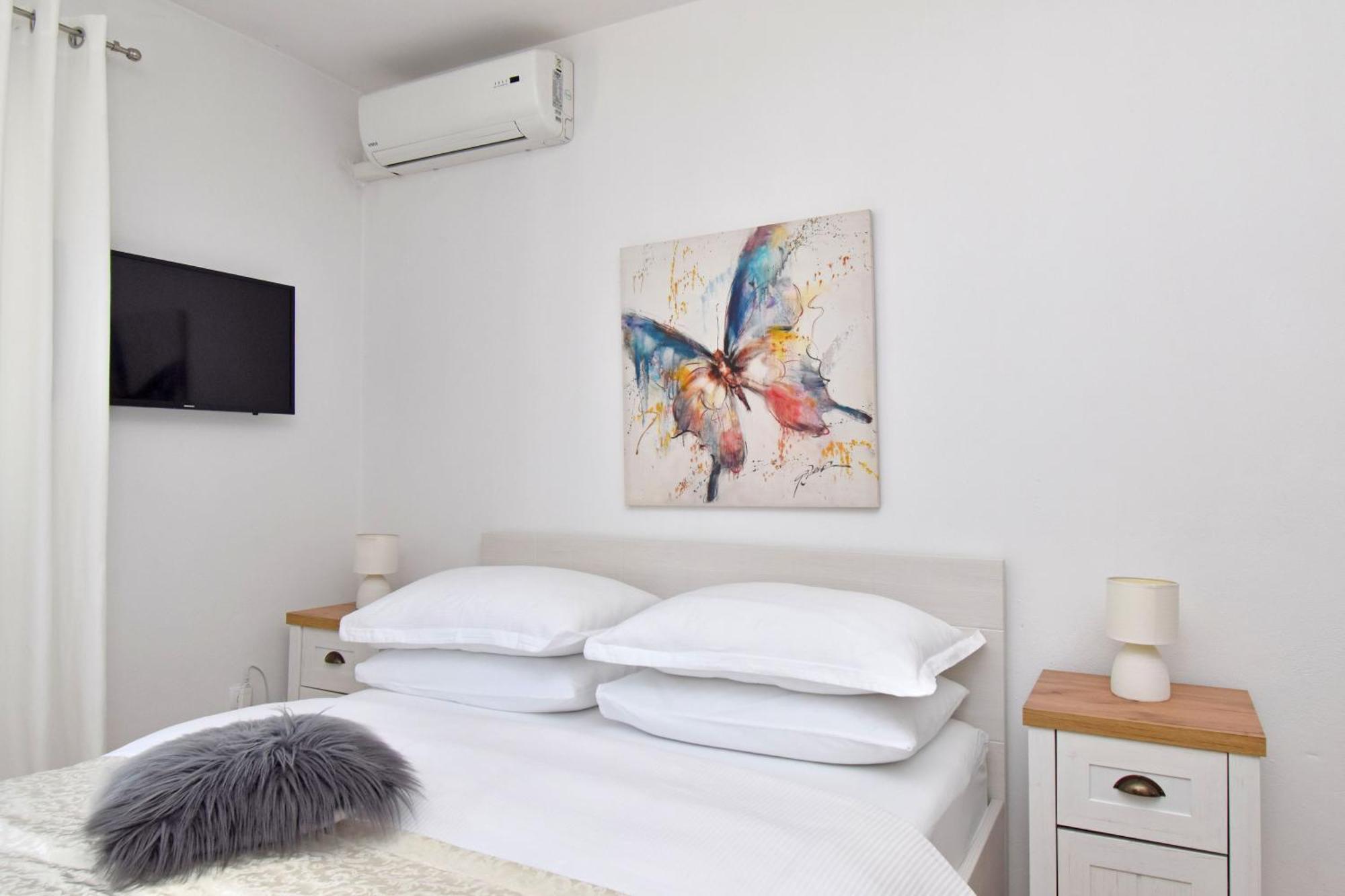 Apartment & Rooms Meri 투체피 외부 사진