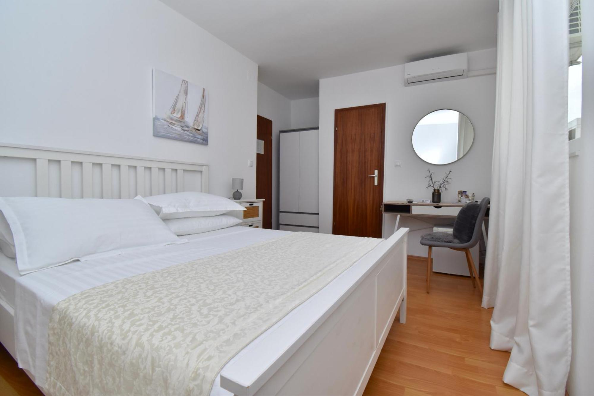 Apartment & Rooms Meri 투체피 외부 사진